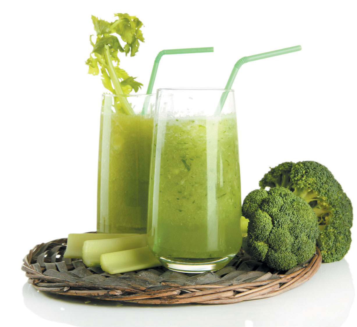 Gör proteinsmoothies baserade på grönsaker och nyttiga fetter som avokado och kokosmjölk för att hålla energin uppe. 